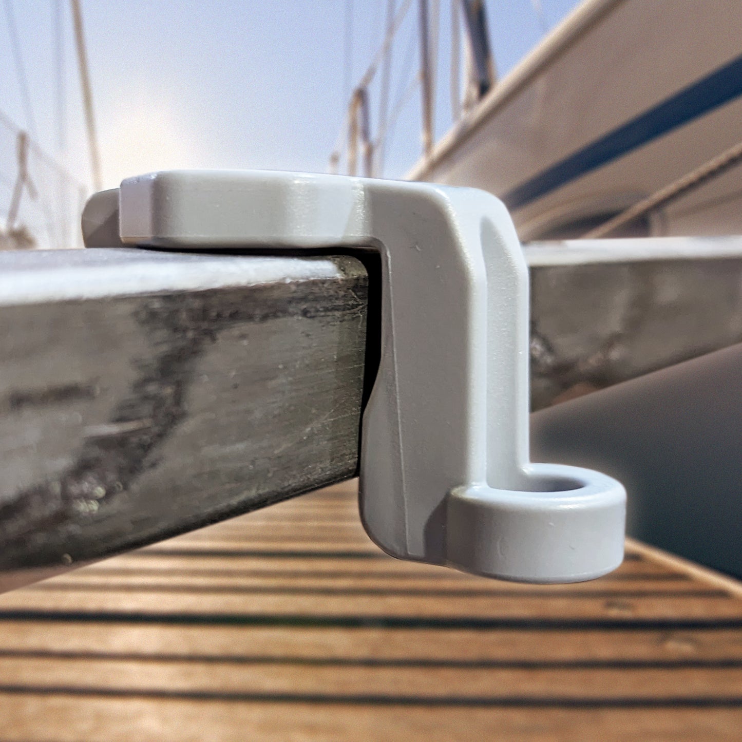 Pactrade Marine Adjuster Boat Fender Clips for Pontoon Rail Fenders - Multipack Options (4, 8, 12, 16 Clips) for 1-Inch Square Tube Railing - Secure, Easy-Install, Scratch-Free Boat Bumper Holders